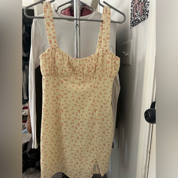 Princess Polly Mini Yellow Floral Dress - Picture 2 of 4